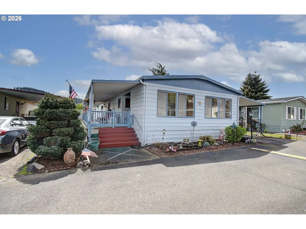 2424 Nightingale Ln, Kelso, WA 98626 - #1