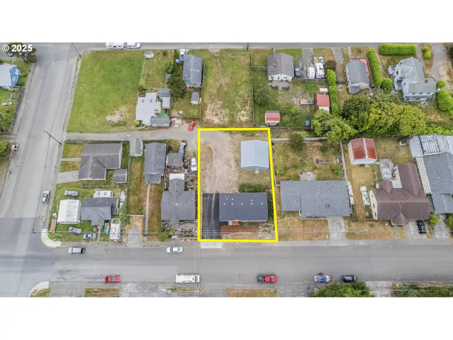 242 N Wasson St, Coos Bay, OR 97420 - Image #3