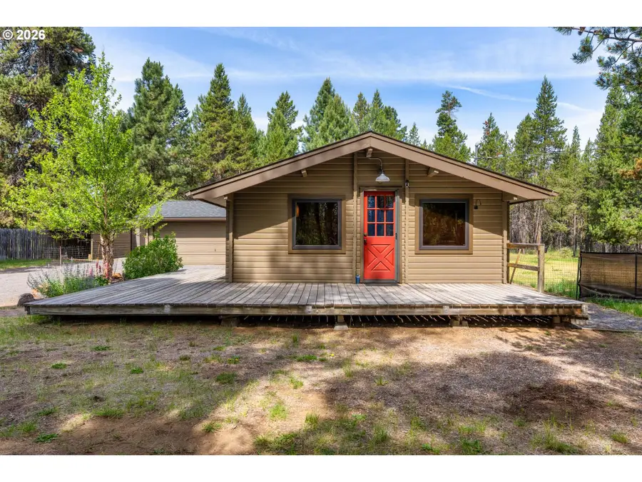 56711 Lunar Dr, Bend, OR 97707 - #2