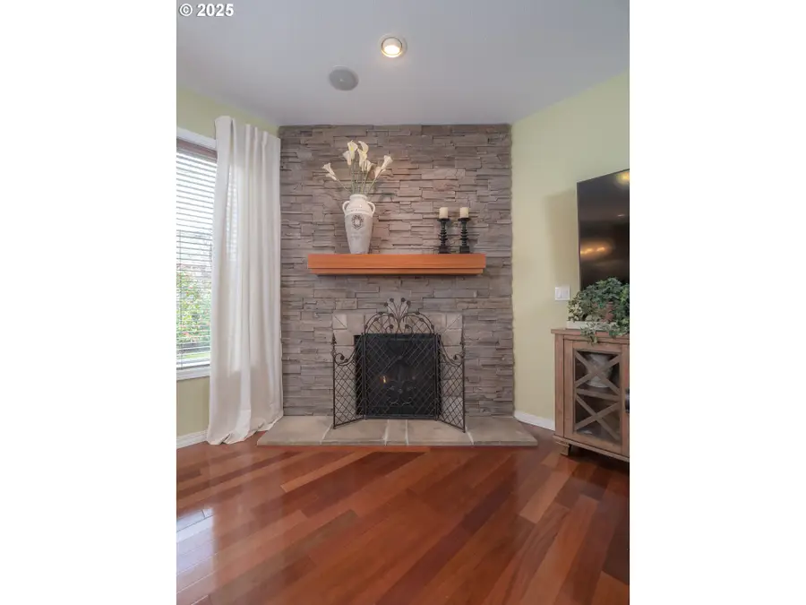 4907 Masters Dr, Newberg, OR 97132 - Image #2