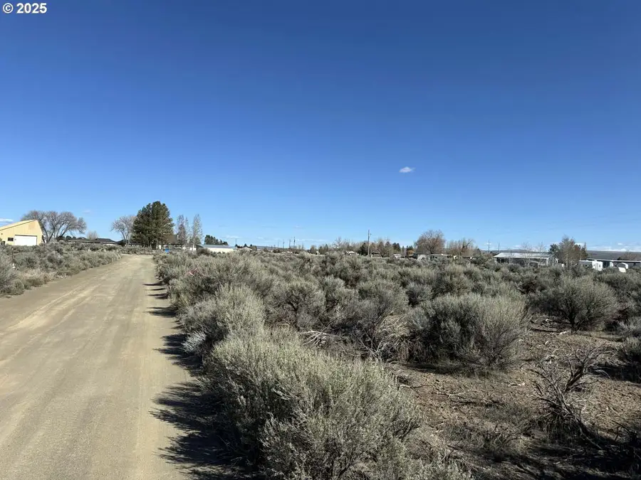 Hemlock Lane #600, Silver Lake Fort Rock, OR 97641 - Image #2