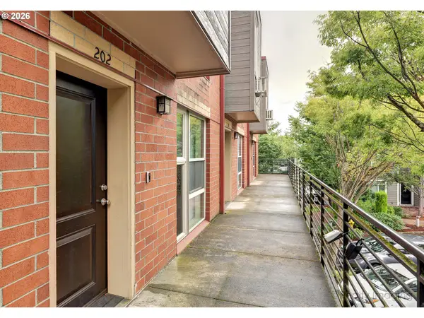 17040 SW Whitley Way #202, Beaverton, OR 97006