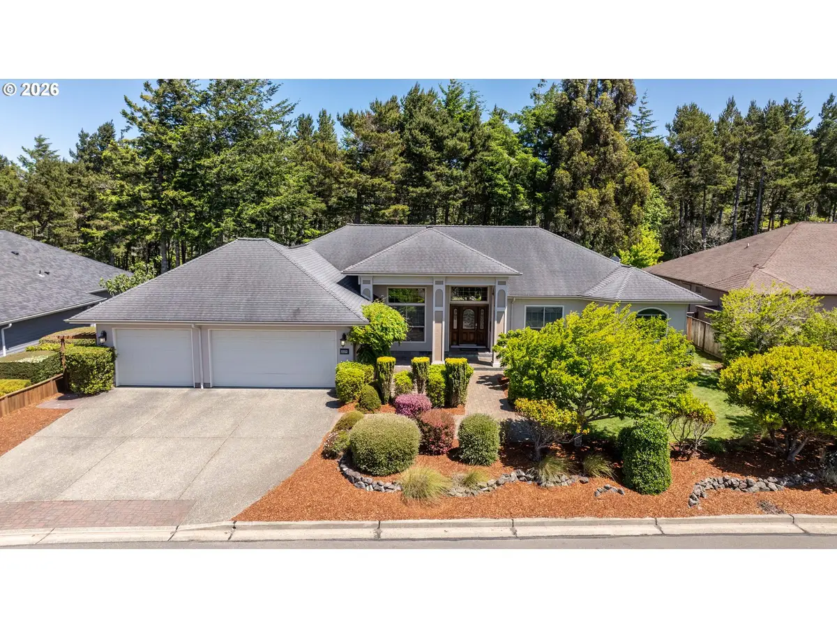 2225 Hayes St, North Bend, OR 97459 - #1