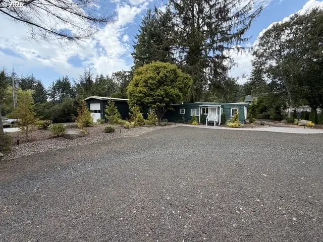 85313 Glenada Rd, Florence, OR 97439 - #3
