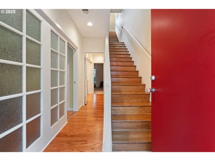 1135 NW Irving St, Portland, OR 97209 - #2