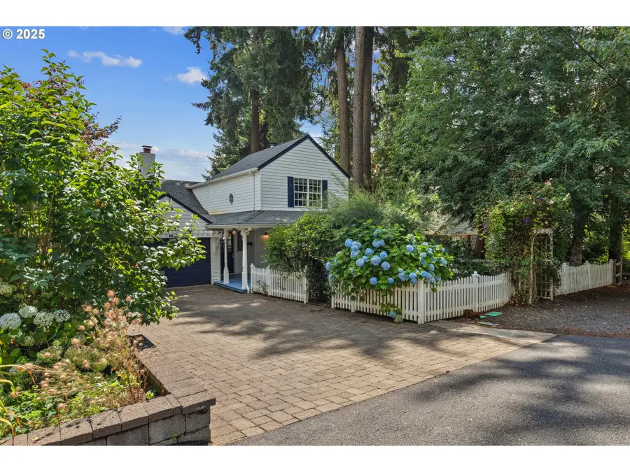 217 5th St, Lake Oswego, OR 97034 - Image #2