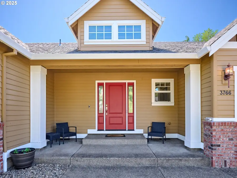 3766 10th St, Hubbard, OR 97032 - Image #3