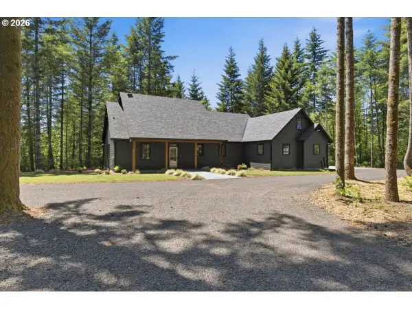 19850 Winters Hill Rd, Silverton, OR 97381