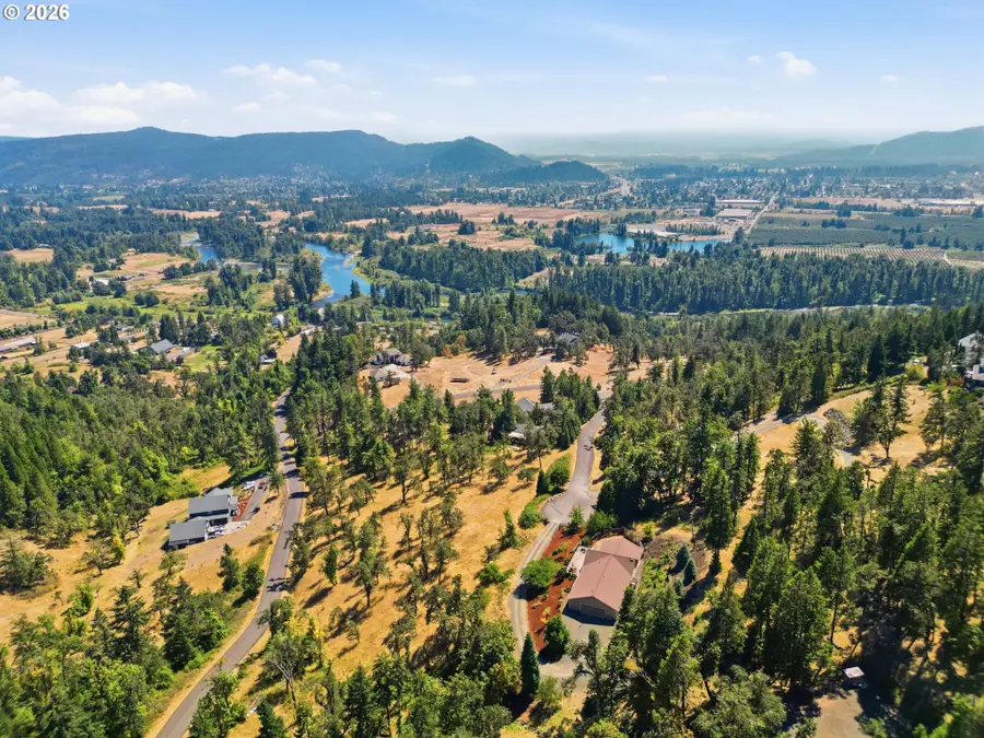 35885 Ellington Dr, Springfield, OR 97478 - #3