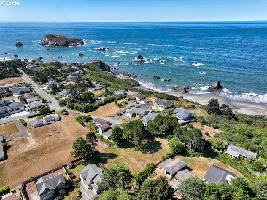 0 Holmes Dr, Brookings, OR 97415 - #2