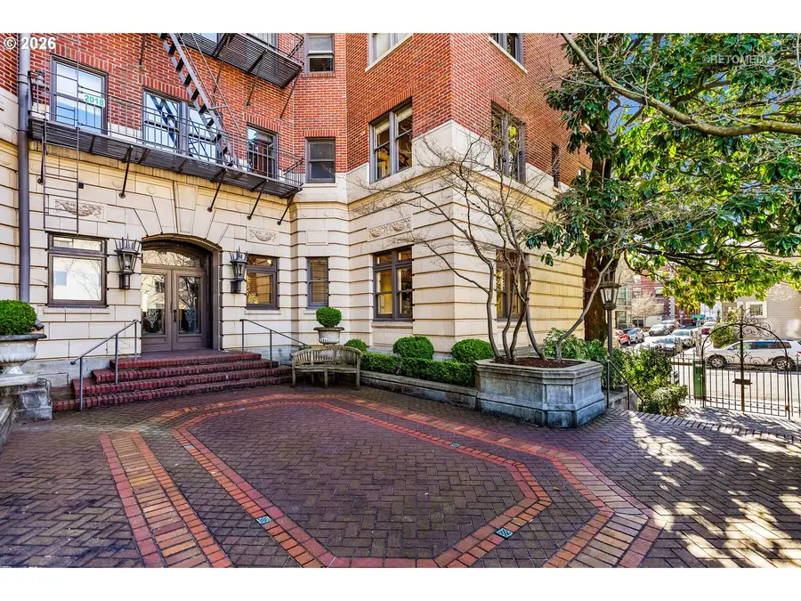 2141 NW Davis St #204, Portland, OR 97210 - #3