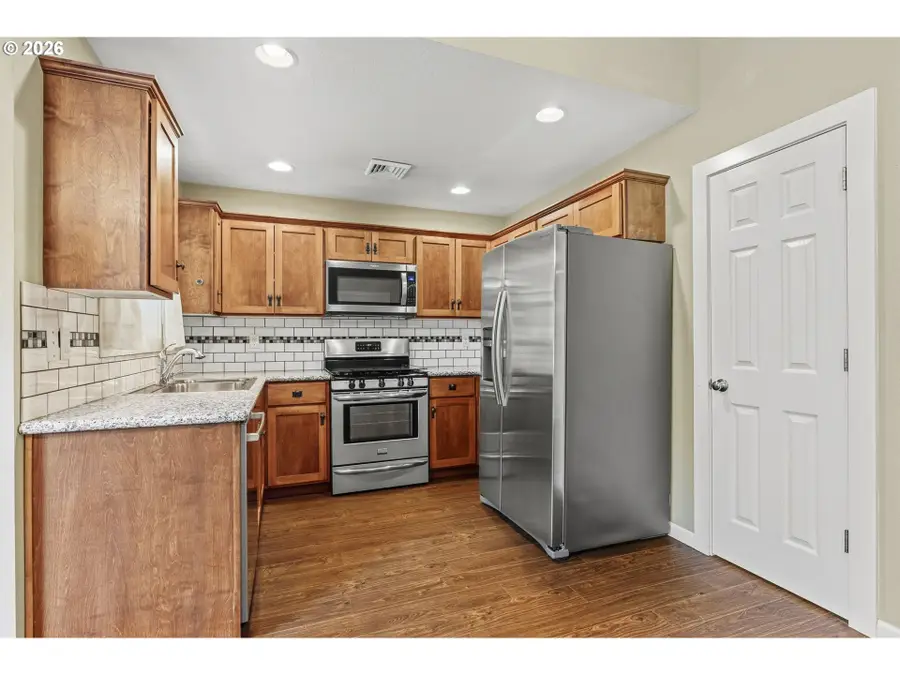 405 NW 7th Ave, Kelso, WA 98626 - #2