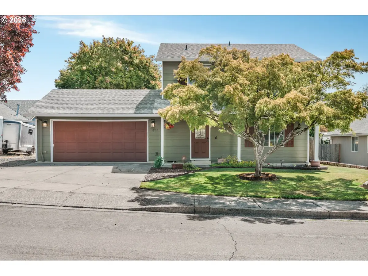 1233 SW Fir Ct, Dundee, OR 97115 - #1