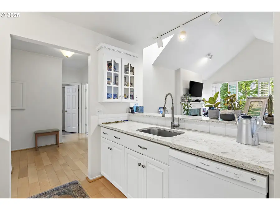 1710 S Harbor Way #401, Portland, OR 97201 - #2