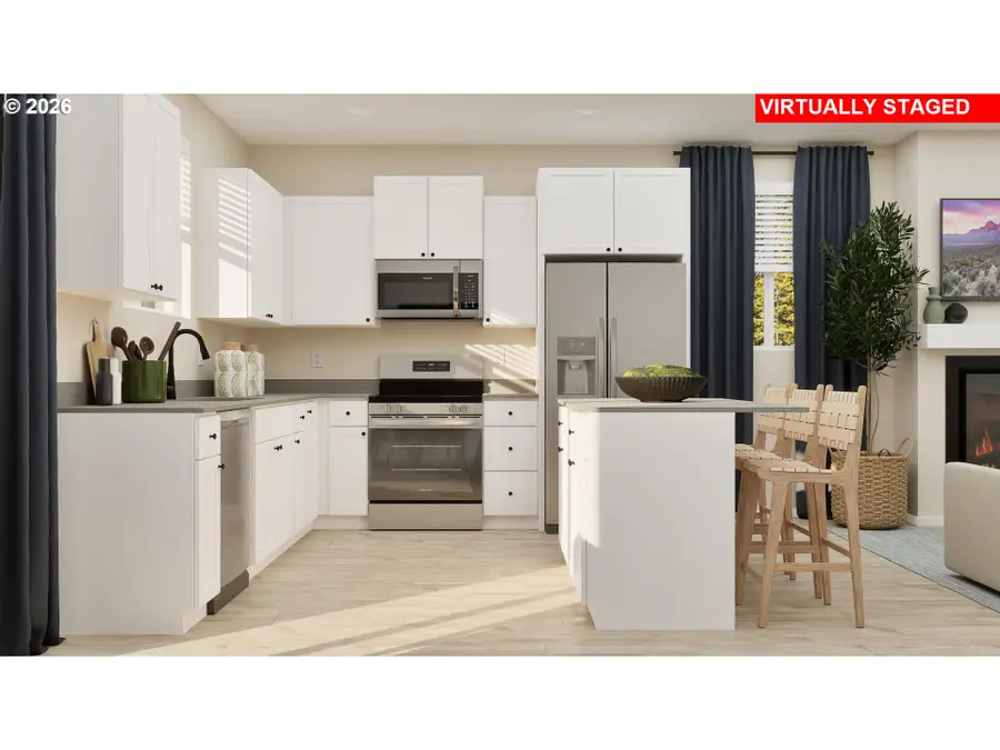 1090 Clemson St, Woodburn, OR 97071 - #3