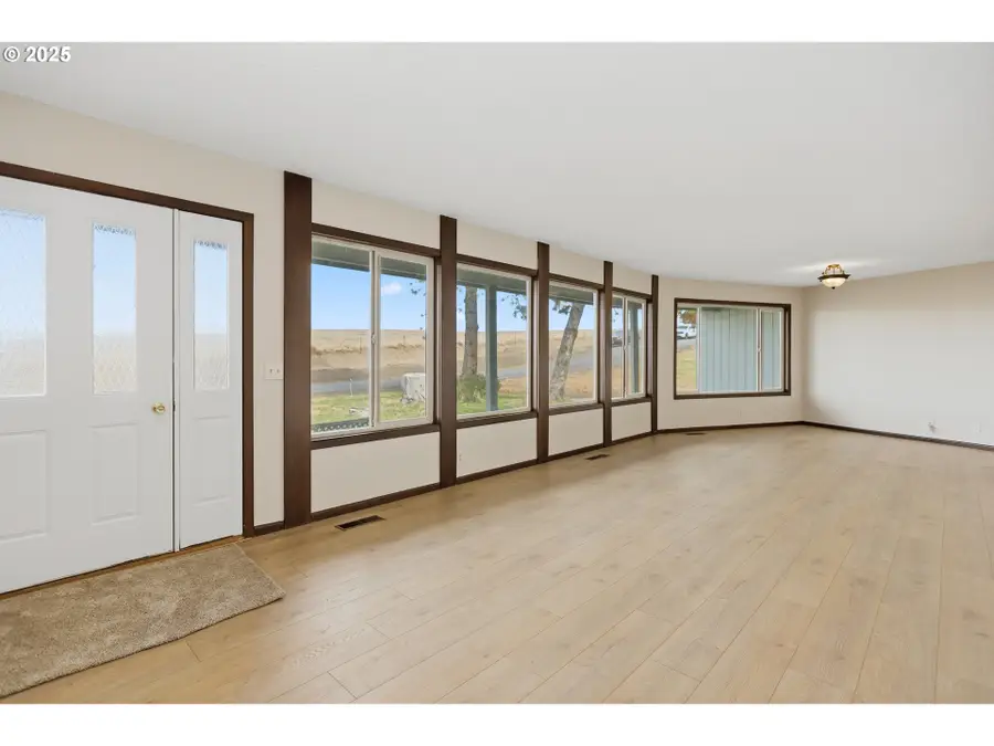 512 Yates St, Wasco, OR 97065 - Image #2