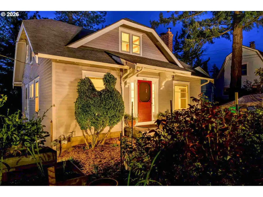 8450 SW 37th Ave, Portland, OR 97219 - #2