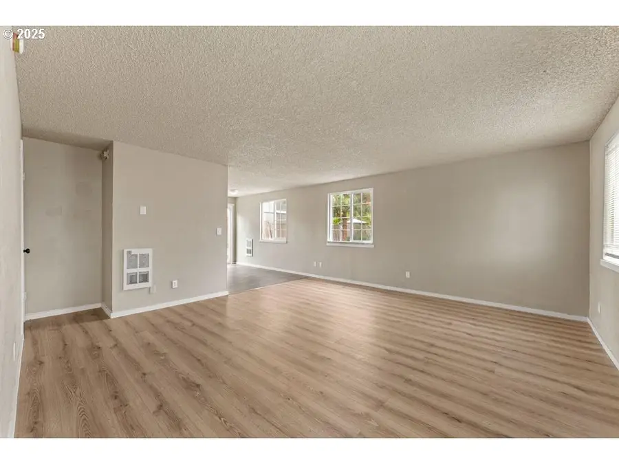 1215 W Main St, Medford, OR 97501 - Image #2