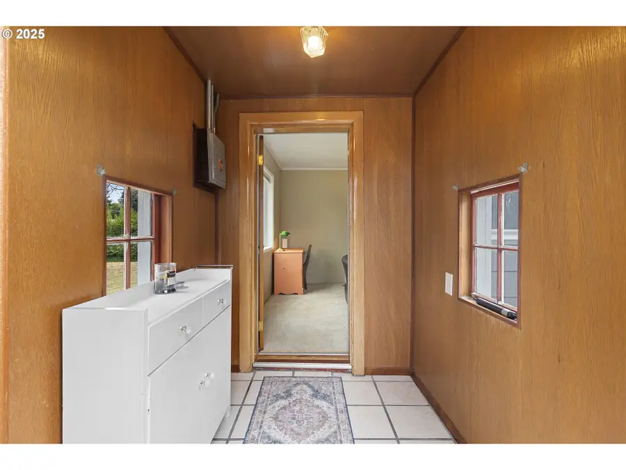 13838 SE Taylor St, Portland, OR 97233 - Image #2