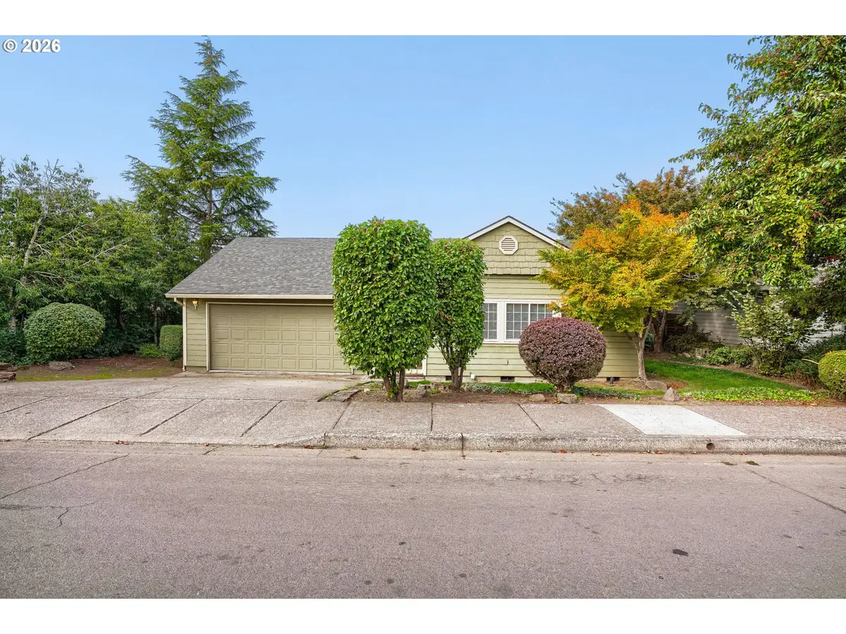 951 Mill St, Silverton, OR 97381 - #1