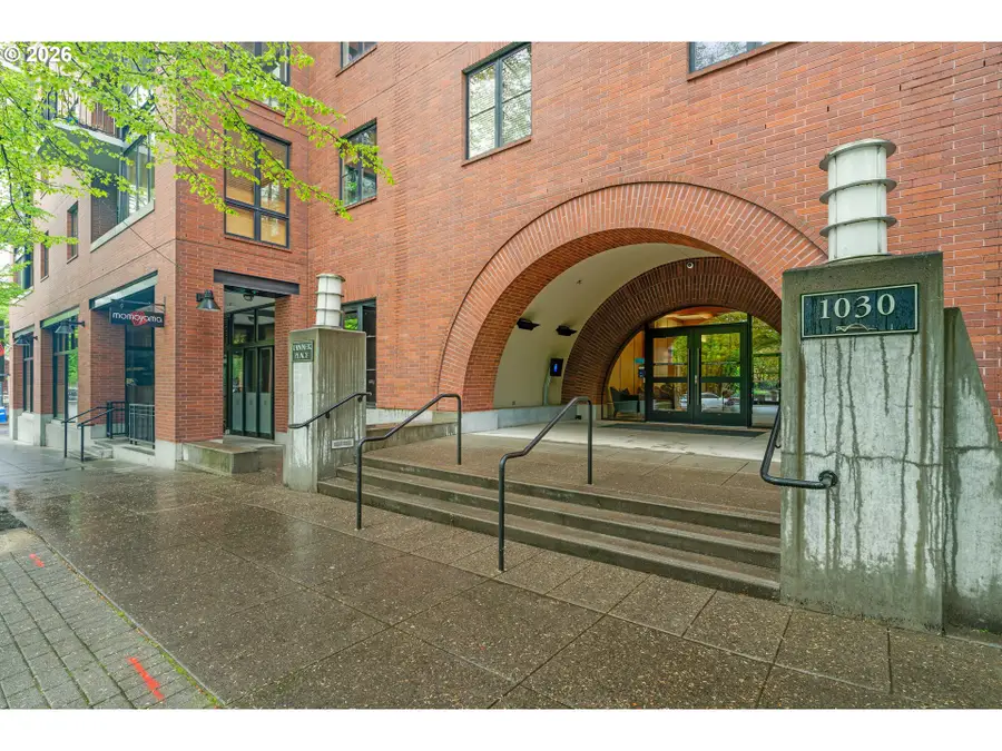 1030 NW Johnson St #201, Portland, OR 97209 - #3