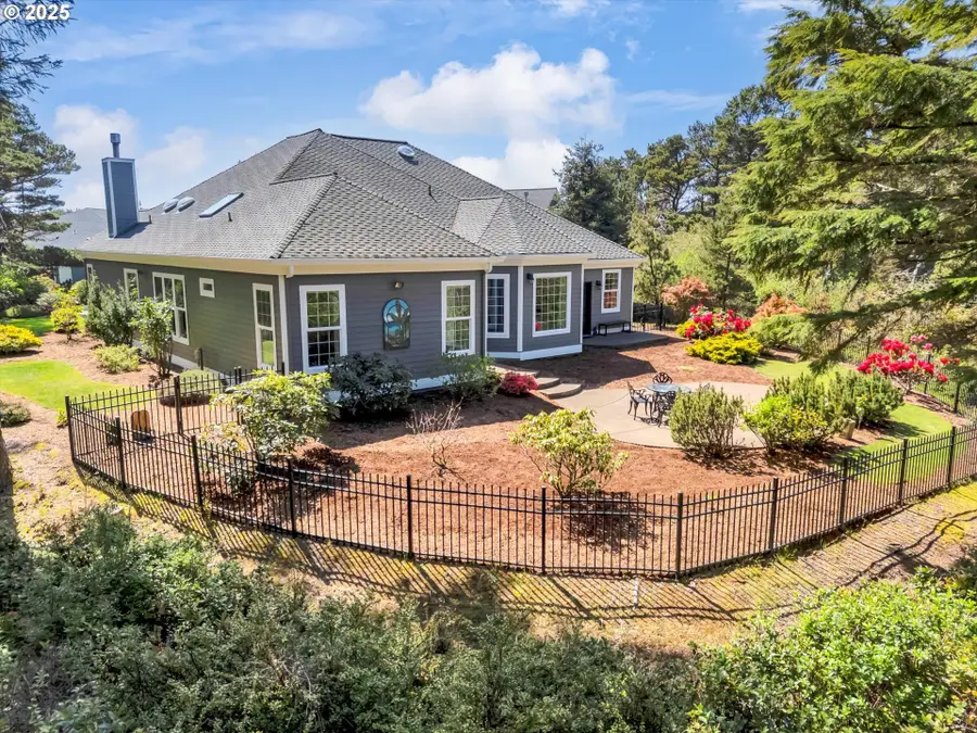 160 SW 59th St, South Beach, OR 97366 - Image #3