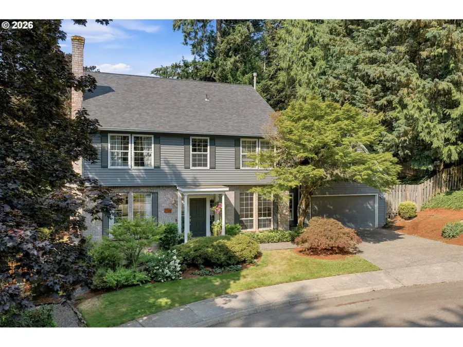 2736 SW 28th Dr, Portland, OR 97219 - #2