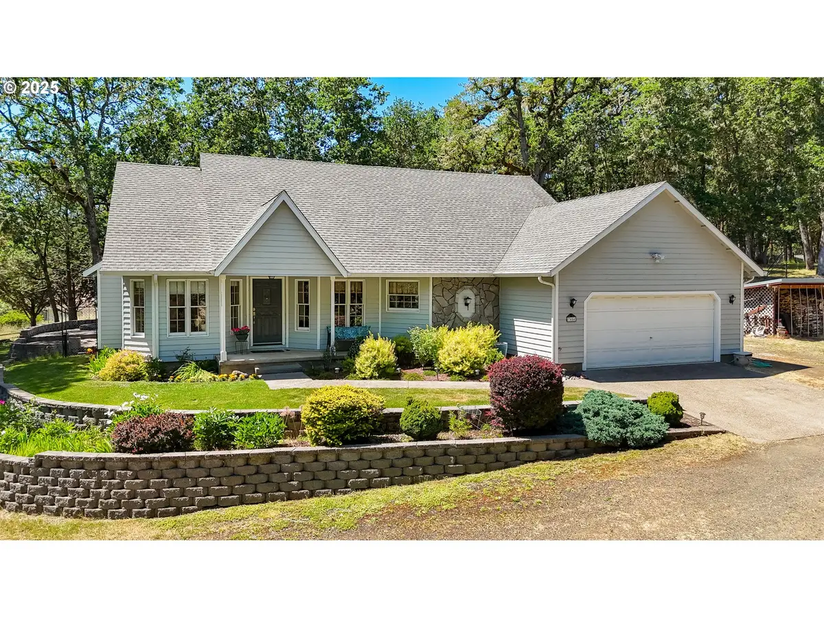 7654 North Bank Rd, Roseburg, OR 97470 - Image #1