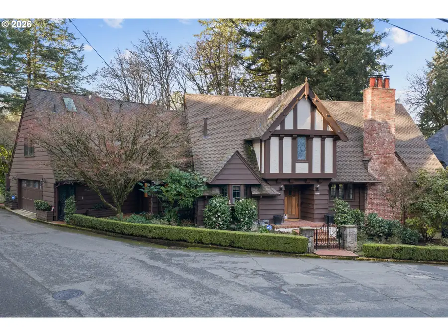 2897 SW Rutland Ter, Portland, OR 97205 - #2