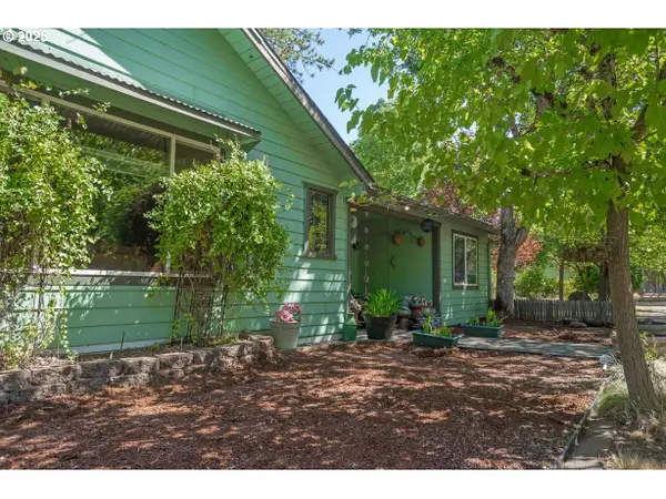 120 Ken Rose Ln, CaveJunction, OR 97523