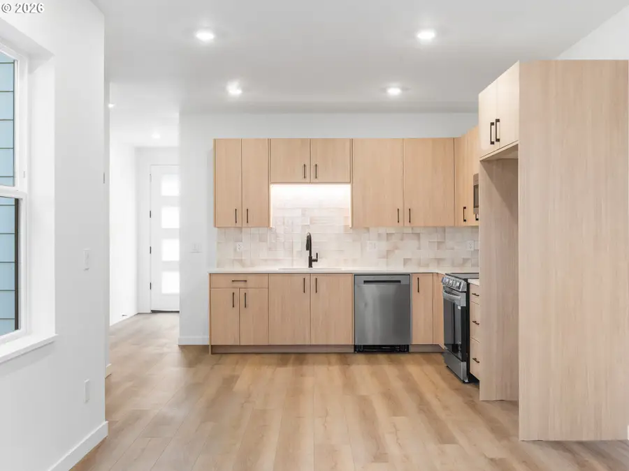 3855 N Willis Blvd #6, Portland, OR 97217 - Image #3