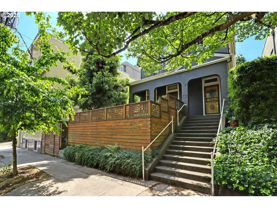 2176 NW Everett St #1, Portland, OR 97210 - Image #2