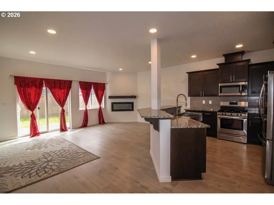 1272 S Quartz Dr, Cornelius, OR 97113 - #3