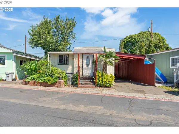 8951 SE Fuller Rd #7, HappyValley, OR 97086