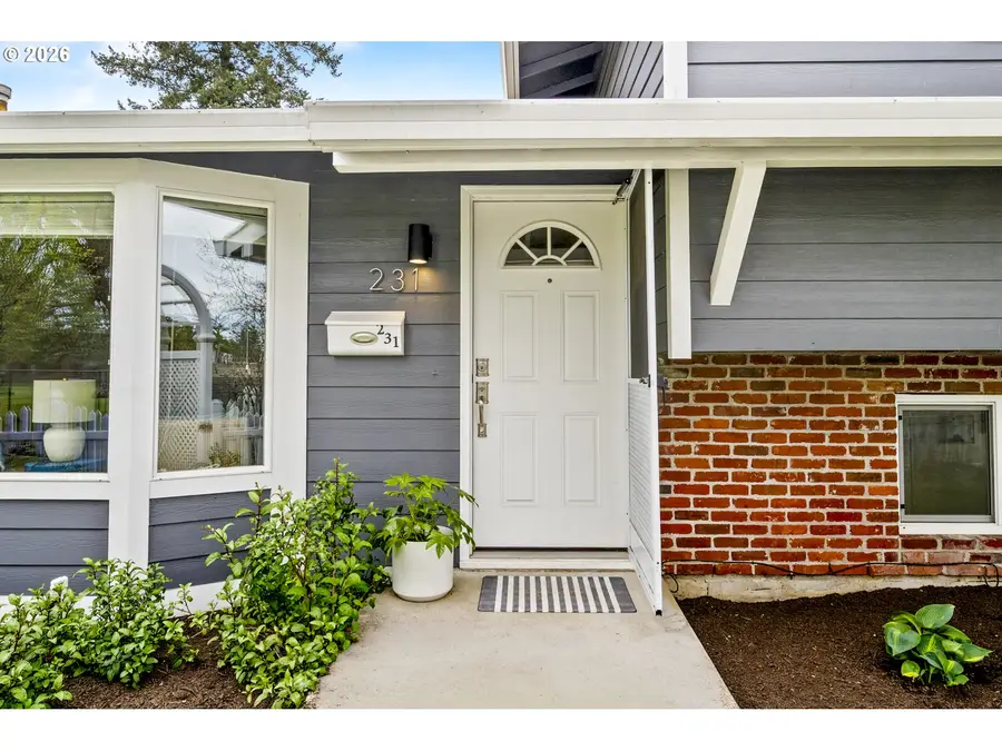 231 NE 90th Ave, Portland, OR 97220 - #2