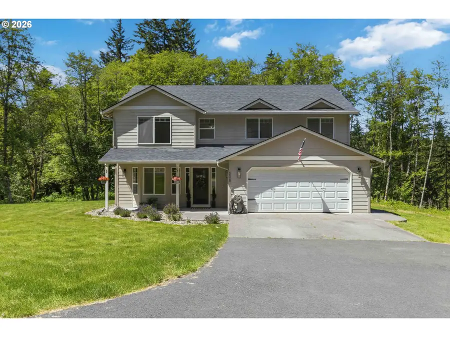208 Salmonberry Ln, Longview, WA 98632 - #2