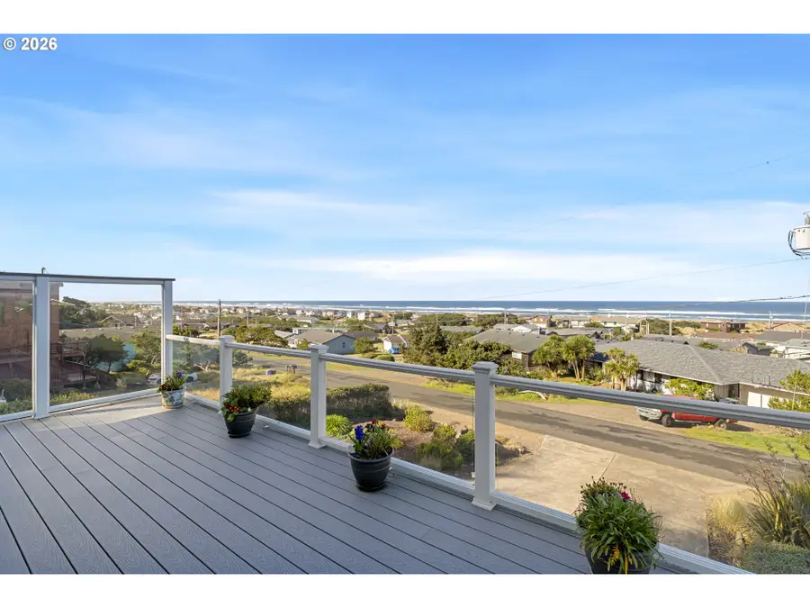 2105 NW Parker Ave, Waldport, OR 97394 - #3