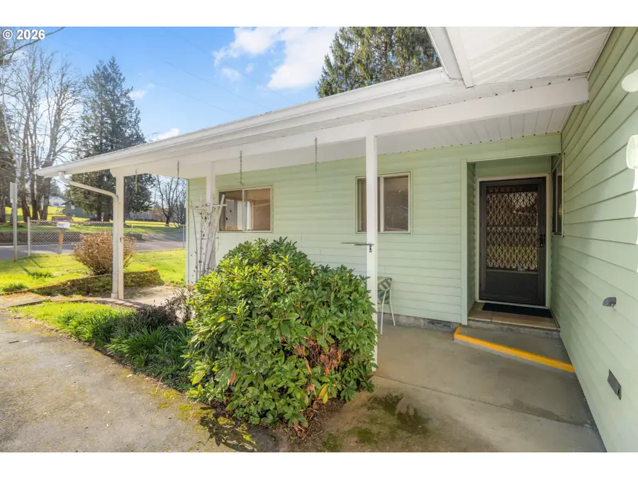 9025 SW Avery St, Tualatin, OR 97062 - #2