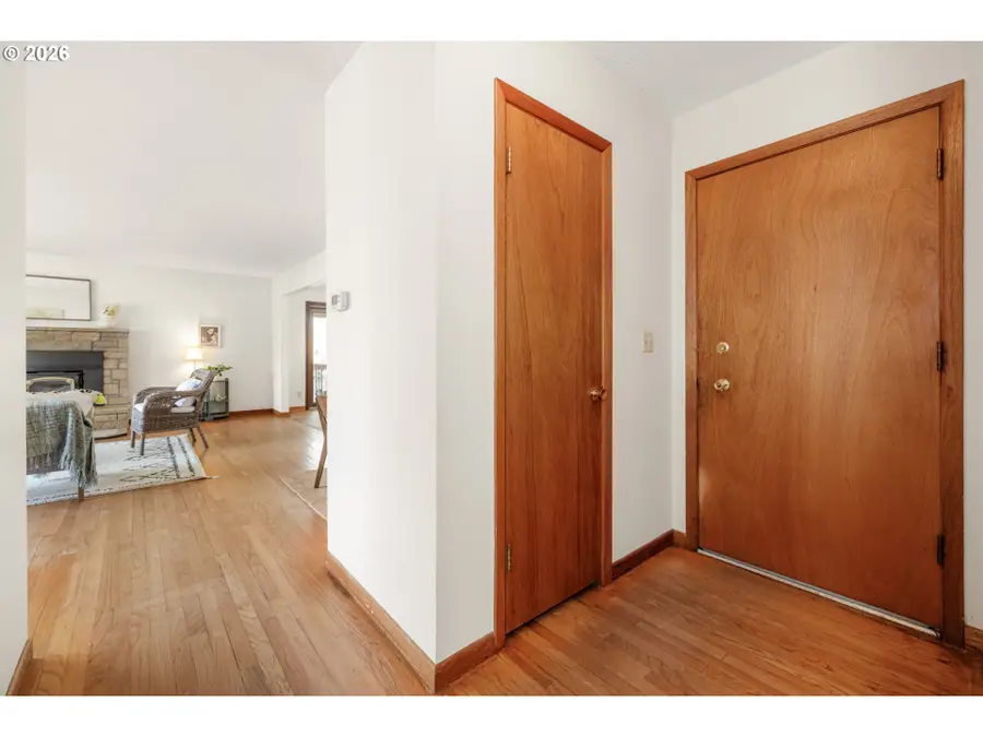 9025 SW Avery St, Tualatin, OR 97062 - #3