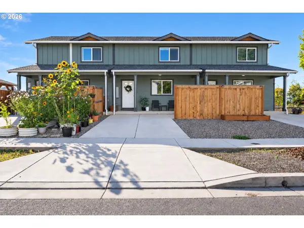 790 St Charles St, Eugene, OR 97402