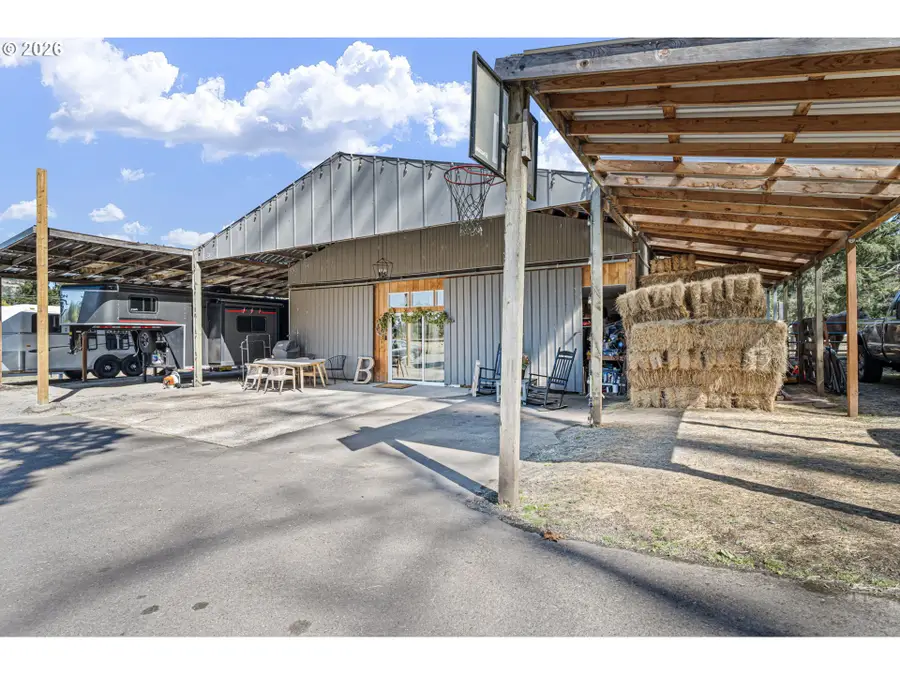 34844 Matthews Rd, Eugene, OR 97405 - #2