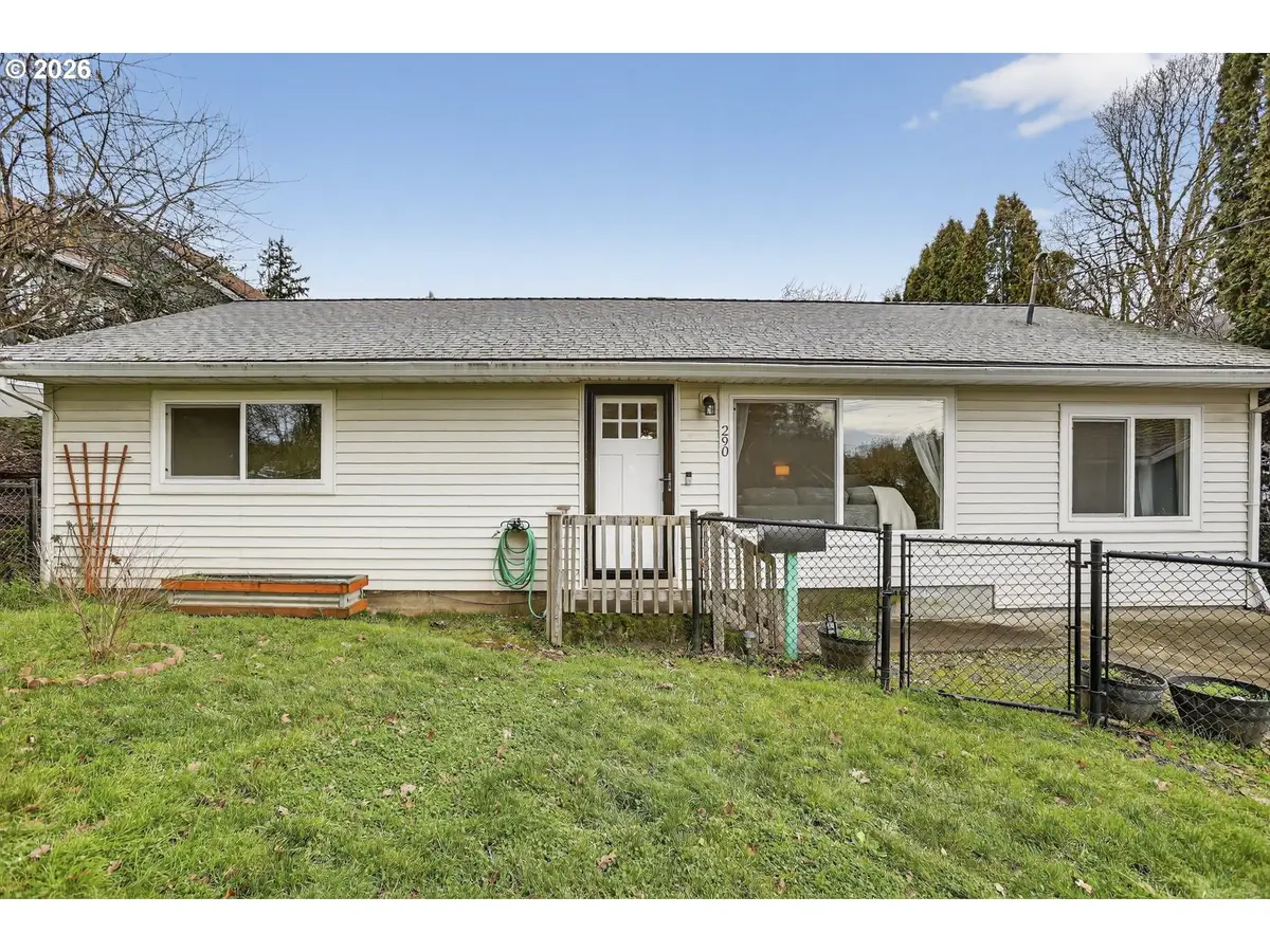 290 N 4th St, Saint Helens, OR 97051 - #1