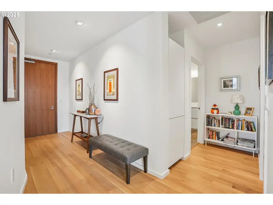 1075 NW Northrup St #1012, Portland, OR 97209 - #2