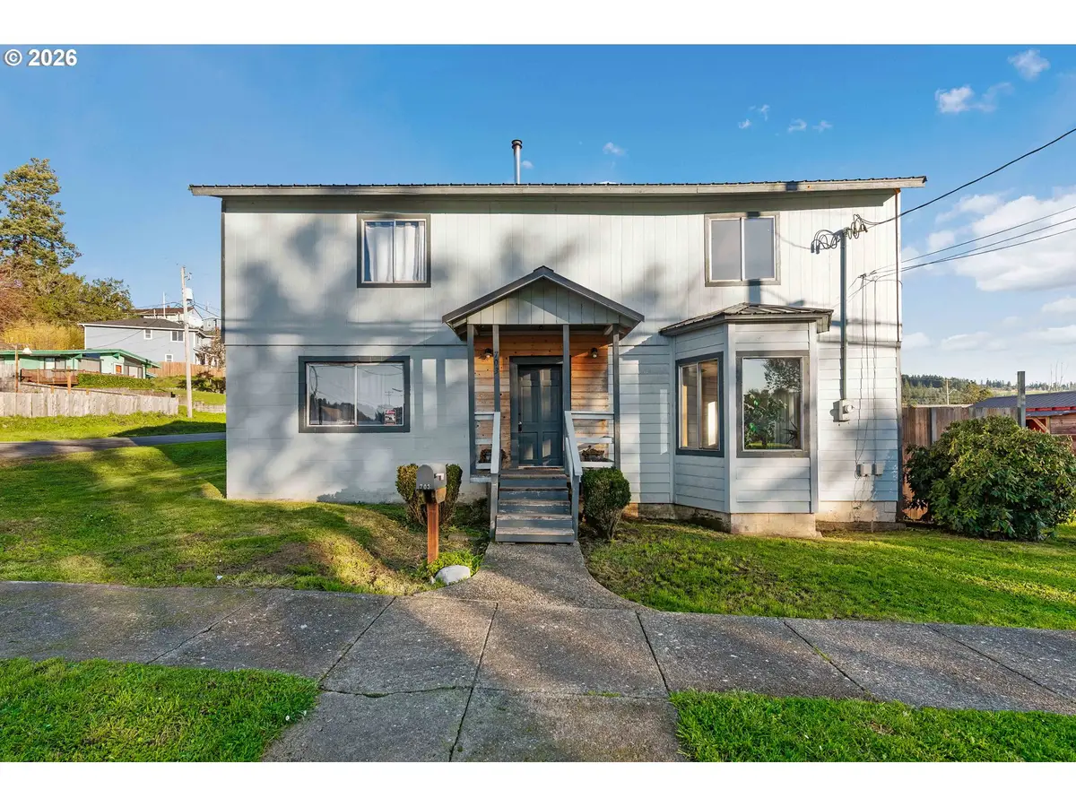 703 C St, Myrtle Point, OR 97458 - Image #1