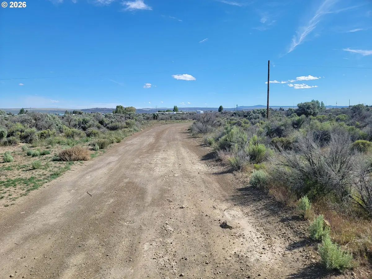 Elm Ln #1600, Silver Lake Fort Rock, OR 97641 - #1