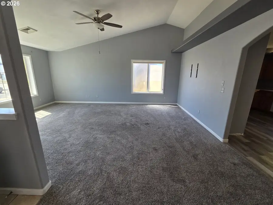 340 NW Elizabeth Ave, Winston, OR 97496 - #2