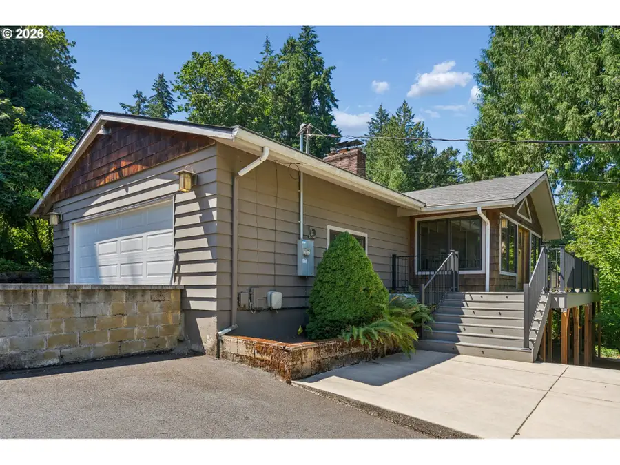 1046 SW Palatine St, Portland, OR 97219 - #3