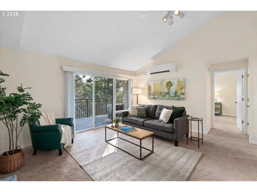 40 Crestfield Ct, Lake Oswego, OR 97035 - Image #2