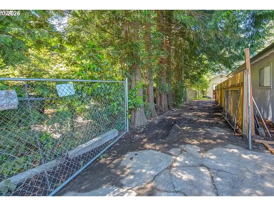 209 SE 214th Ave, Gresham, OR 97030 - #2