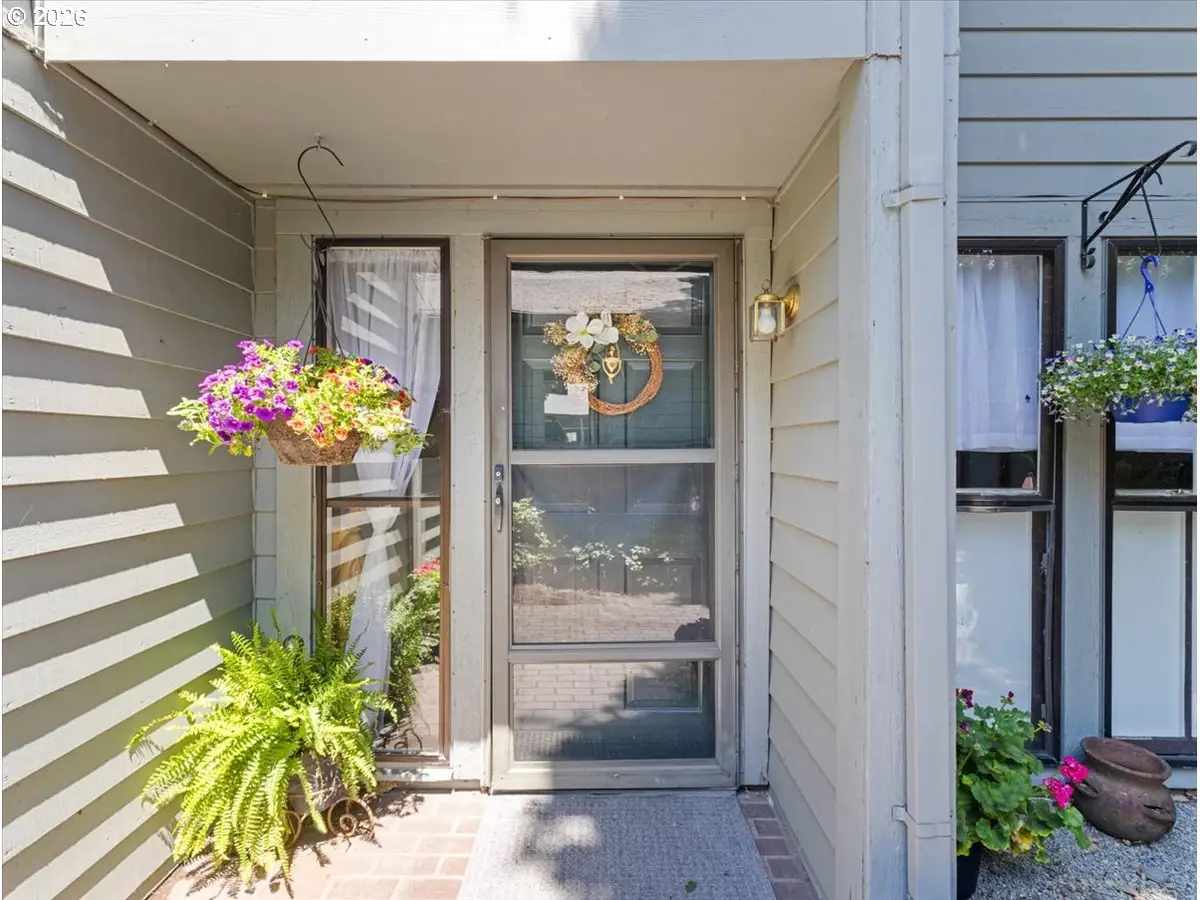 8512 SW Brightfield Cir, Tigard, OR 97223 - Image #1